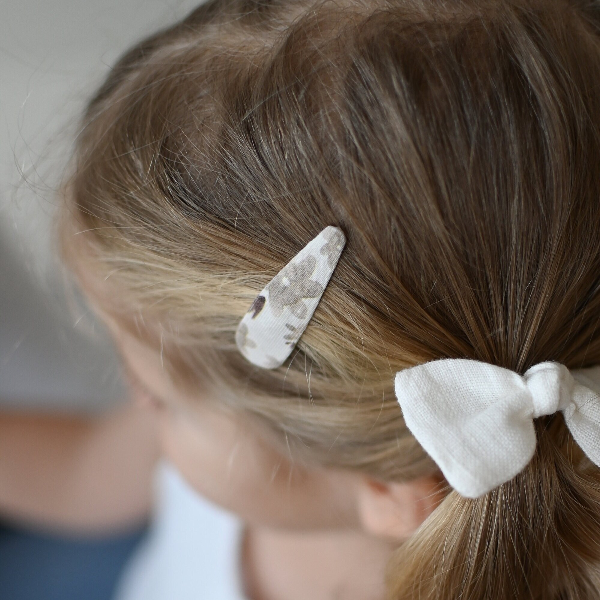 Infant hair clips safe deals