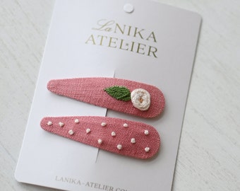 Lachs rosa Rose und grünes Blatt hand bestickt Haarspangen + Polka Dots, weiche Stoff Haarspange mit Blumenstickerei- Frau Mädchen Snapclips