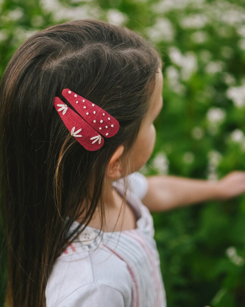 Raspberry pink bloom dots hand embroidery hair snap clips, hair clips with blooming flowers in dark pink color, soft and dont pull hair image 3