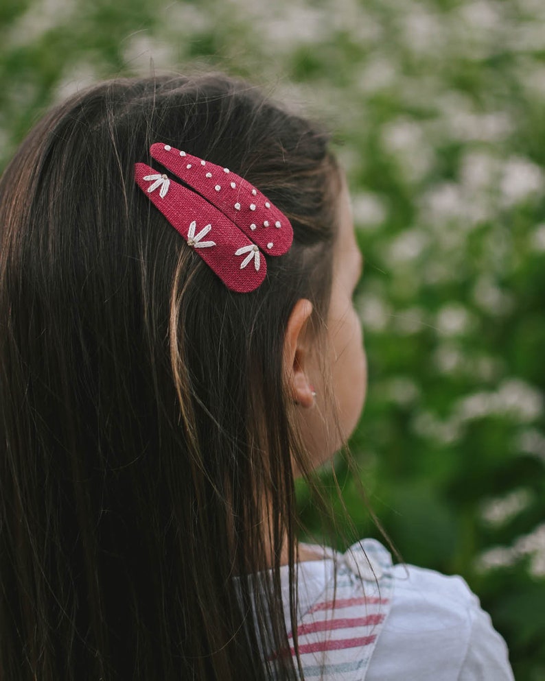 Raspberry pink bloom dots hand embroidery hair snap clips, hair clips with blooming flowers in dark pink color, soft and dont pull hair image 1