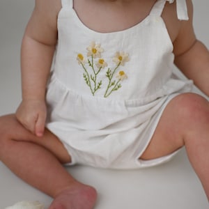 Daisy flower linen romper, white cotton/linen toddler overalls, organic baby hand embroidered outfit, camomile hand embroidery romper