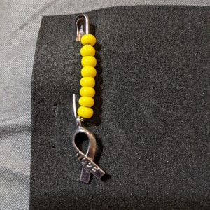 Yellow - Troop Support Beaded Pin w/ Silver Ribbon &#39;Hope&#39; Charm