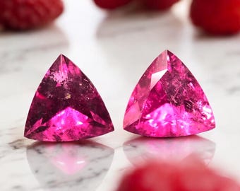 Pair of Rubellite Pink Red Tourmalines – Faceted Troidia Shape – 6.5x6.4 mm – 1.60 carat – Brazil