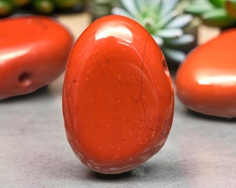 Natural Red Jasper – Drilled Tumbled Stone – 2.5 cm – Leather Cord Included – Root Chakra – Ref. JR1
