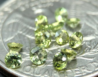 Natural Green Peridot – Round Faceted 2.5 mm – Approx. 0.08 ct – Origin: San Carlos Reserve, Arizona, USA – Sold individually – Ref. PAA1