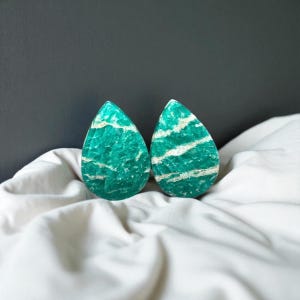 Pair of Natural Amazonite Cabochons – Green and White – Pear Shape 19 mm – Handmade – Russia – Ref. APV39
