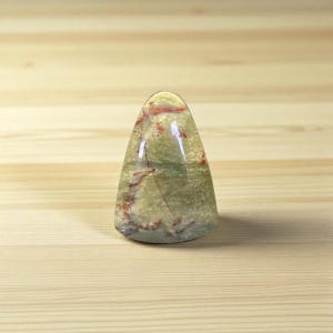 Natural Kaleidoscope Jasper Cabochon – Axe Head Shape 23 mm – Mitchell, Wheeler County, Oregon (USA) – Handcrafted – Ref. JK5