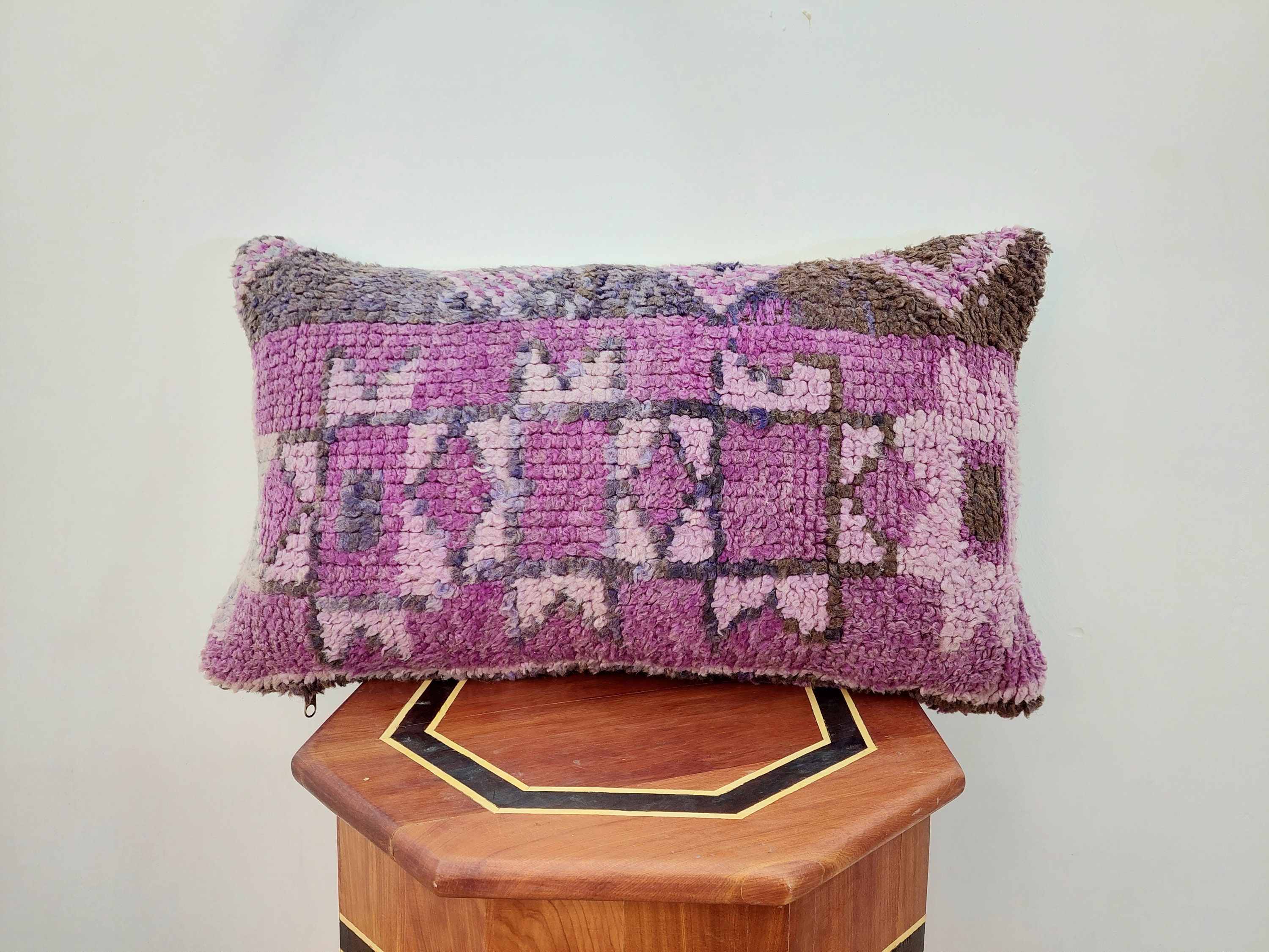 Vintage Moroccan Berber Pillow, Vintage Berber Boujad Pillow, Decorative Boujaad Pillow, Vintage Cus