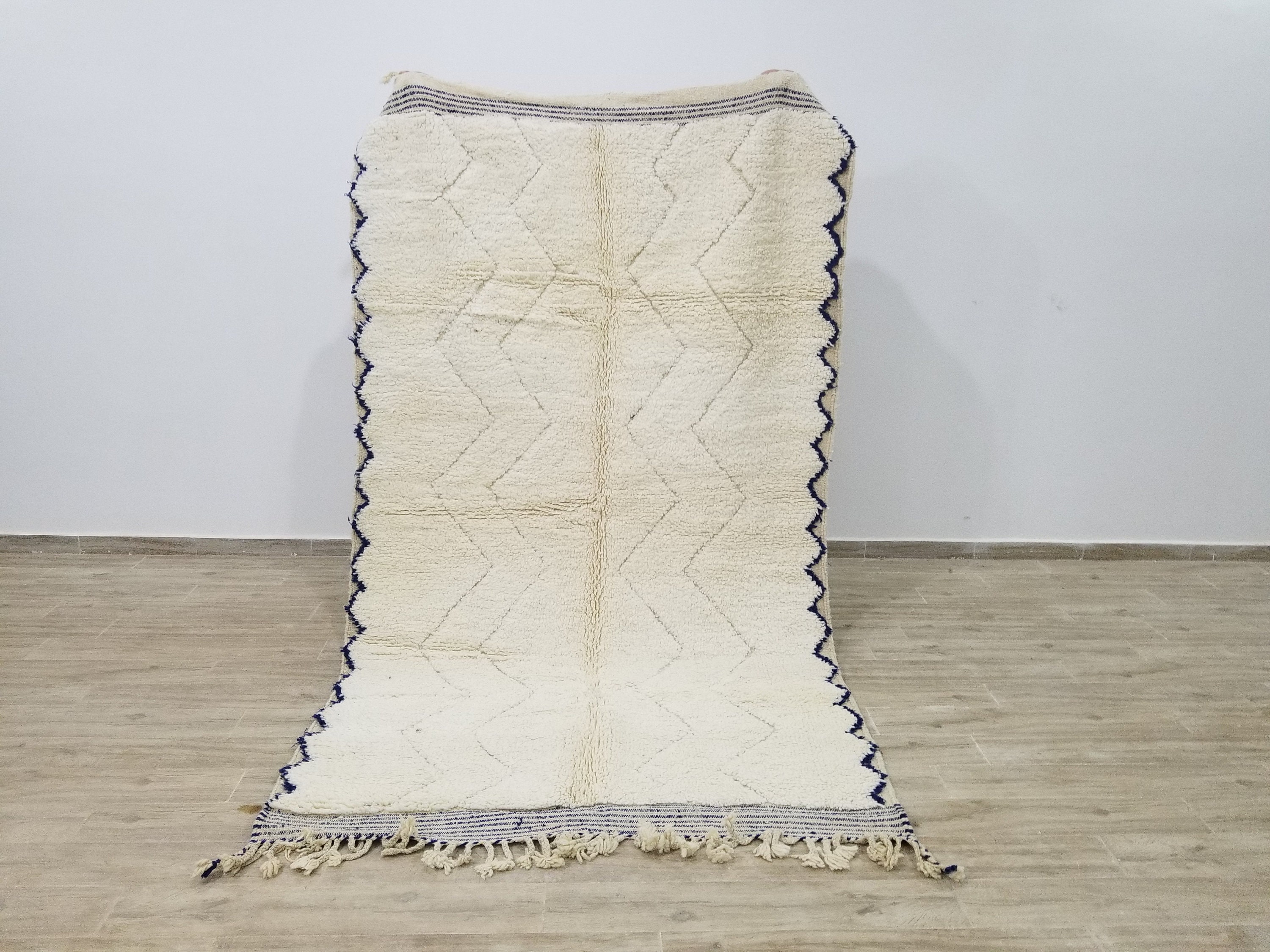 Beni Ourain Moroccan Area Rug, Diamond Lozenge Pattern, Natural Off-White Pure Wool Carpet