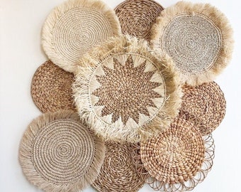 Boho Hangende Geweven Muurmanden, Hangende Muurmand Decorset van 5, Handgemaakte Geweven Mand Muurdecoratie, Rotan Muurdecoratie voor Woonkamer of Slaapkamer Rustieke Hangende (5 : MOTUZP
