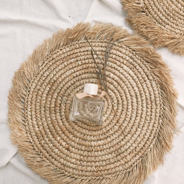 Natural Raffia Placemats, Boho Placemats, Fringe Placemats, Raffia Placemats & Table Charger,Placemats for Round Table,Handwoven Raffia Mats