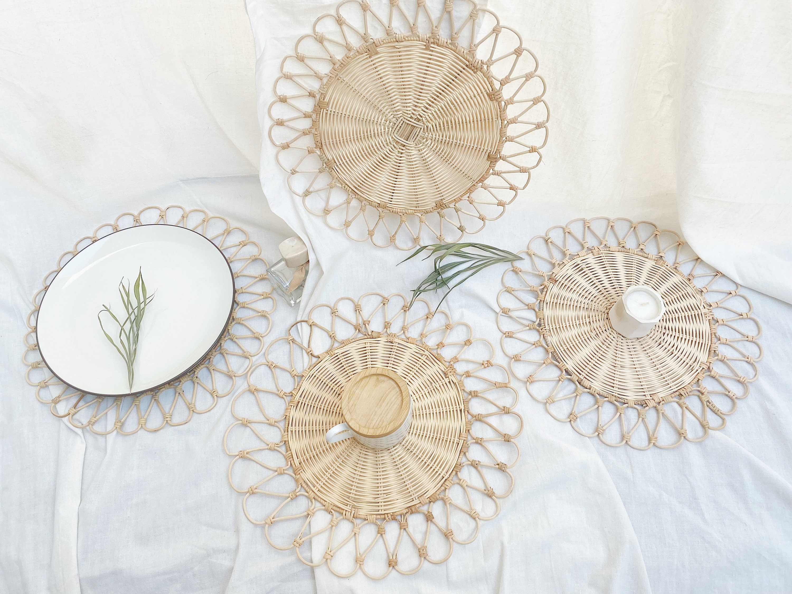 Home & Living Dinnerware Sets Geulis Flower Round Rattan Placemat