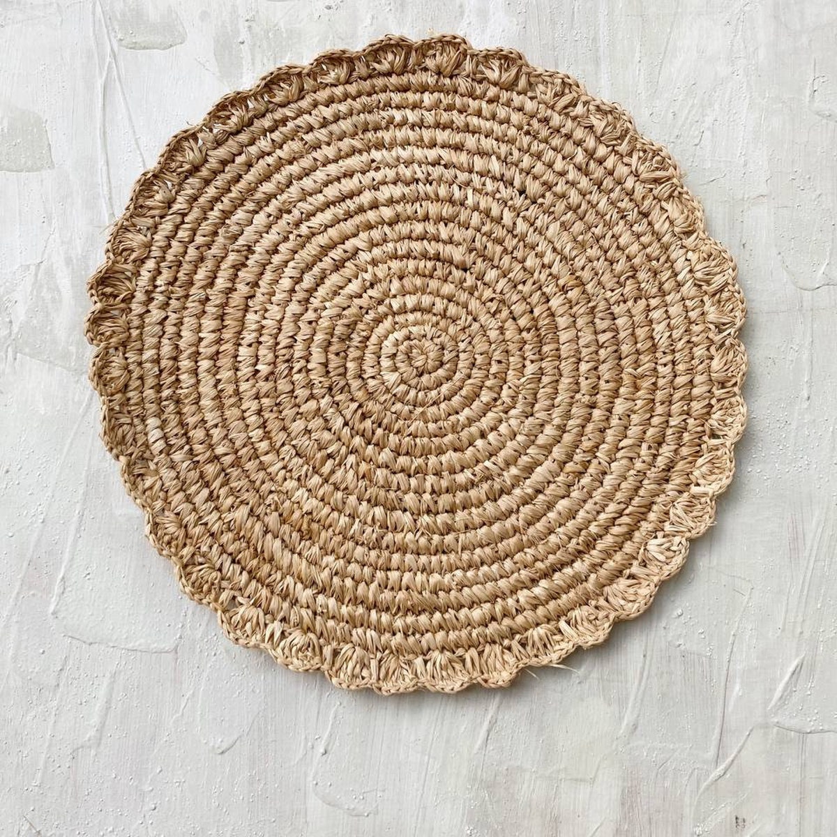 6 Scalloped Raffia Natural Placemats - Etsy