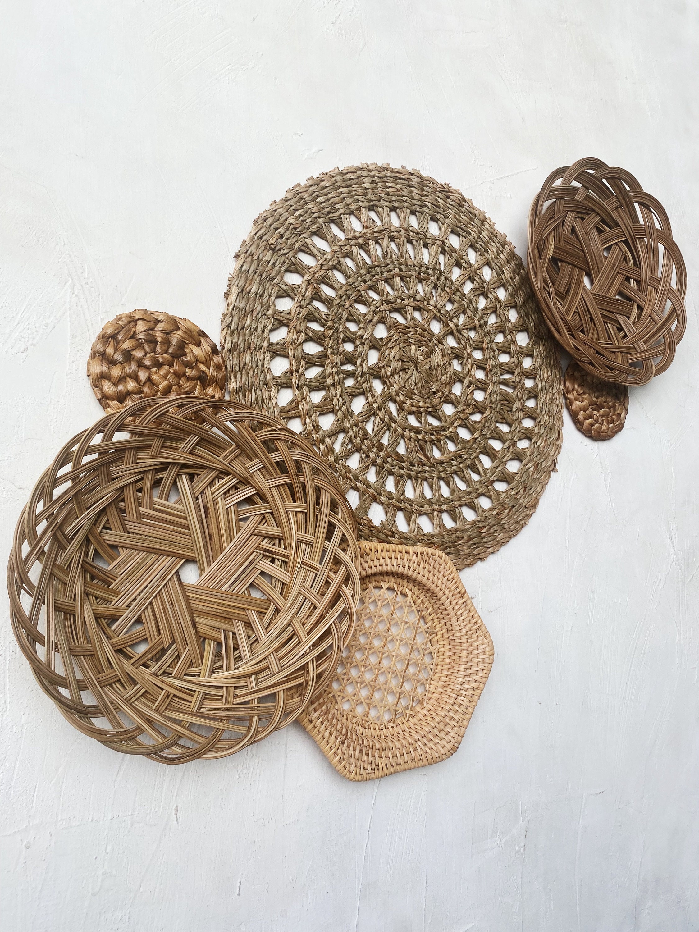 Set Di 7 Cestini Da Parete Boho In Rattan E Vimini Intrecciati A Mano – Decorazione Murale Fatta A Mano Per Soggiorno, Camera Da Letto E Arredamento Country - 5
