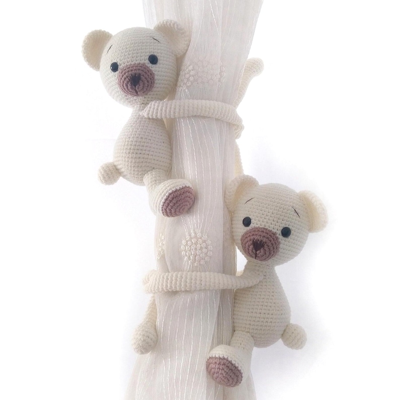 Bear Crochet Curtain Tie Back, Jungle Theme Nursery Decor, Baby Room Decor, Baby Shower Gift Cream