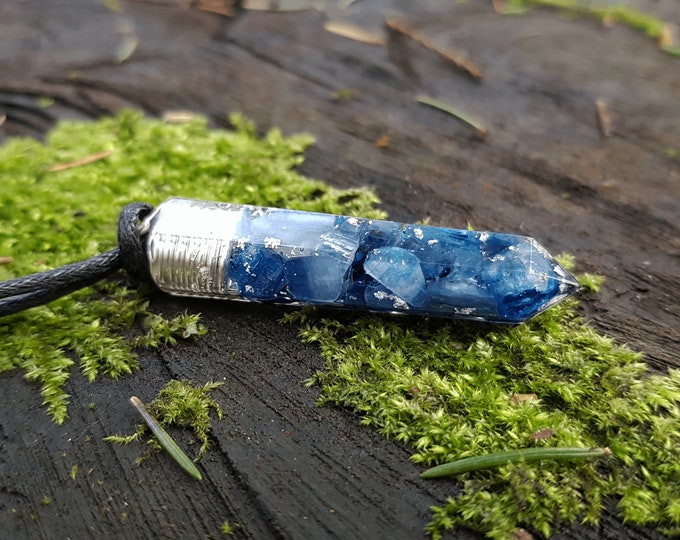 Orgonite pendant, orgone necklace - Blue kyanite, 925 silver - Reiki infused and programmed talisman, enchanted amulet