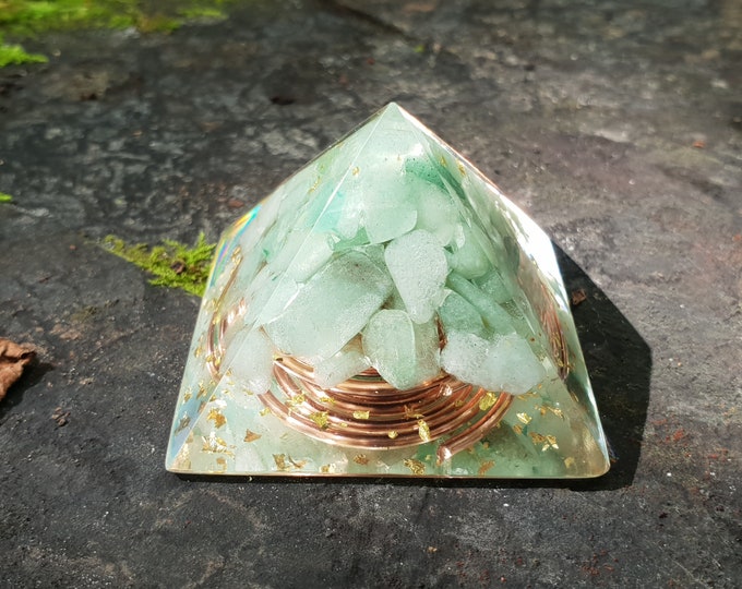 Aventurine Orgonite orgone pyramid - Chakra pyramid - 24k Gold, copper, Reiki Healing Pyramid, wealth, health, love