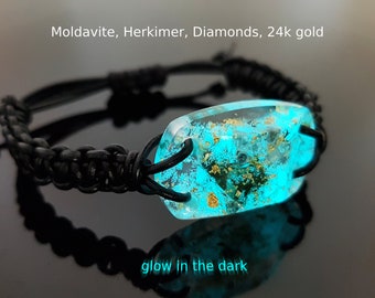 Moldavite Orgone orgonite bracelet. Powerful, high vibrations crystals. Glow in the dark. Magic amulet talisman