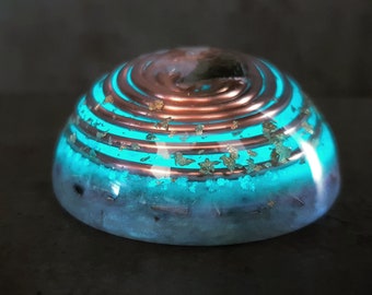 Orgonite Orgone Dome, hemisphere - Diamonds, Moldavite, Herkimer - Powerful Reiki Energy Healing, glow in the dark