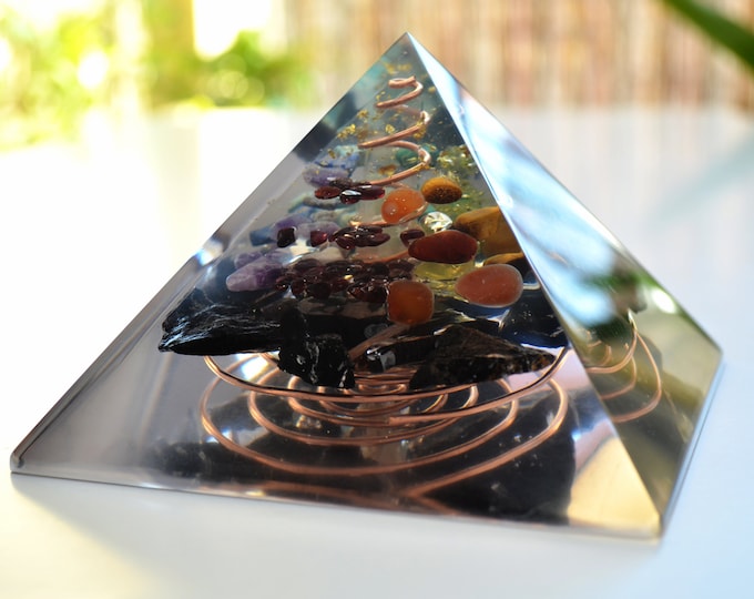 Orgonite orgone Pyramid, Money wealth and luck attraction Magnet - 7 chakra, Reiki, rainbow pyramid, magic amulet