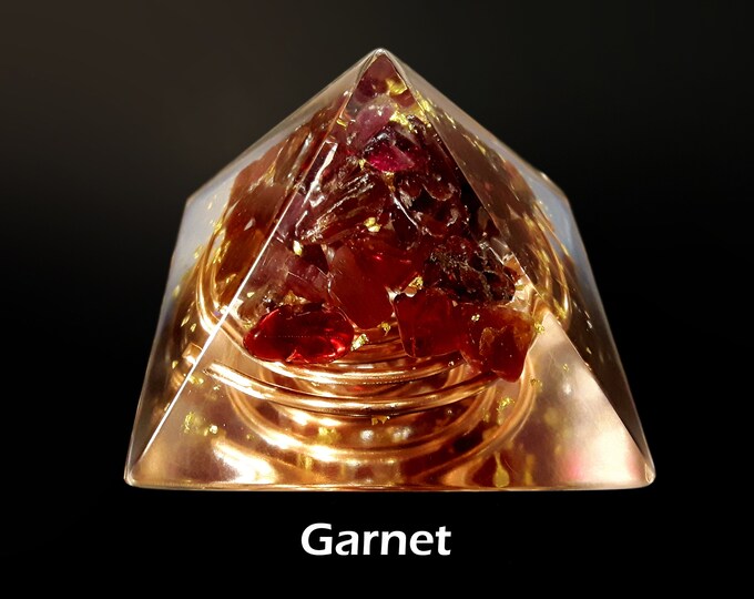 Orgonite orgone garnet Pyramid - Wealth, Money, Sexuality, Reiki healing, meditation, Reiki infused  amulet