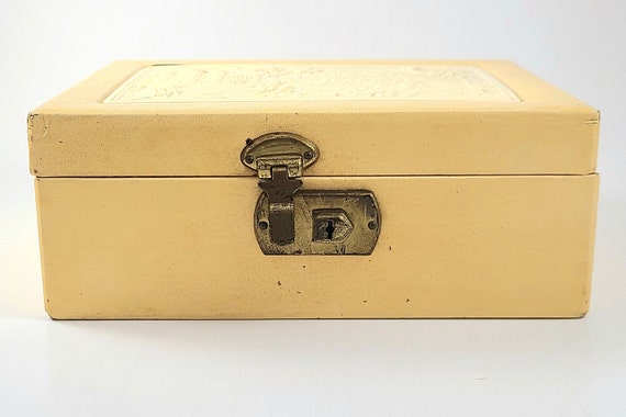 Vinyl Jewelry Box With Celluloid Bakelite Medieva… - image 5