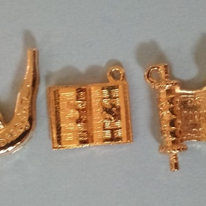 Rosh Hashonah Charms in gold, set of 3