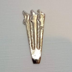 Hebrew Shin for Mezzuzot, Solid Shin, rhodium (silver colored)