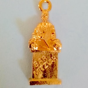 Charm: Bar Mitzvah Boy, gold