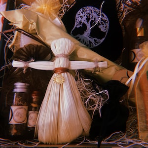 Lammas Sabbat Box includes all magickal items needed for your Altar, Spell work, Ritual Tools and Divination to celebrate first harvest!