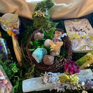 Ostara Sabbat box for your Vernal Equinox Ritual! Magickal items for Altar,Decor, Spell Work, Ritual, Tools & Divination. Great Gift Idea!