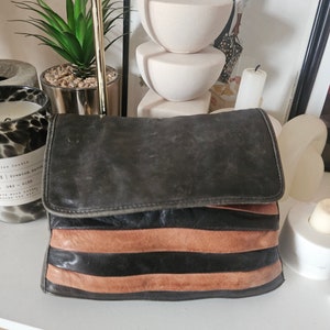 Vintage navy and tan brown distressreal leather clasp clutch envelope messenger bag