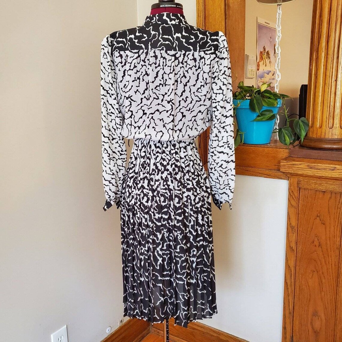 1970s funky black and white dress | Etsy