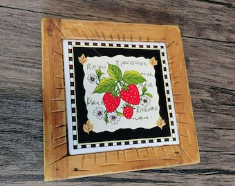 Vintage Strawberry Design Wooden Tile Hot Pad Trivet w Rubber Feet 6" Rustic