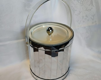 Vintage Georges Briard zilveren gespiegelde ijsemmer, modern discobalontwerp uit het midden van de eeuw met Lucite-handvat, retro bargerei