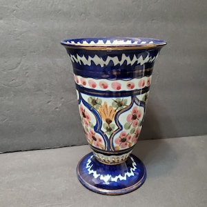 Majolica Holland Footed Vase, 8-inch Vase, Vintage, Hand Painted, Old Dutch, Gouda Pottery, Majolica Ceramic Vase, Dutch Majolica