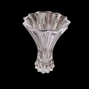 Riedel Vivant Crystal Vase, Fluted Sparkle Clear Glass, 7 inch Vase, Made in Germany, Like New