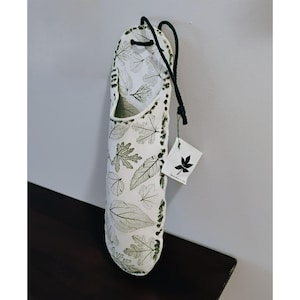 Freeman Ceramics Vase, California Pottery, Handcrafted Botanical Pouch Wall Pocket, Cottagecore Decor, Garden Patio Wall Art, Leaf Imprint