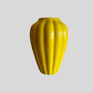 Vintage Freeman McFarlin Potteries Ceramic Vase, 9 inch, Yellow, MCM Decor, California Pottery, Rare Ceramics, Colorful Glaze, Mid Century