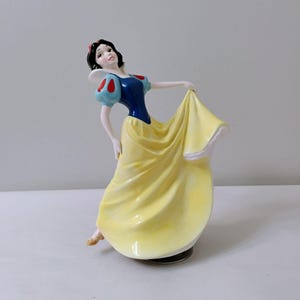 Schmid Disney Snow White Music Box Figurine, plays Someday My Prince Will Come