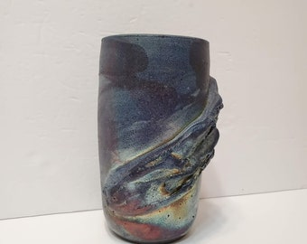 Jarrón de cerámica Raku metálico iridiscente, firmado, cerámica de estudio, cerámica de arte, hecho a mano, jarrón de cerámica, cerámica Raku, Raku metálico