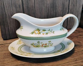 Salsera de porcelana fina Royal Doulton Tonkin con plato base y diseño floral, vajilla de los años 70.