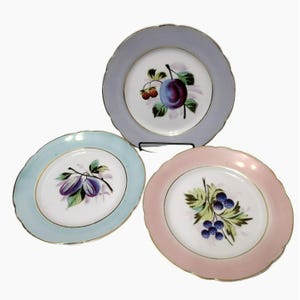 Vintage Pastel Hand Painted Fruit Dessert Plates Set Vintage Pastel Hand Painted Fruit Dessert Plates Set