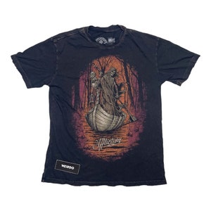 Vintage Black Y2K Tapout T-Shirt - L – sullivansvintage