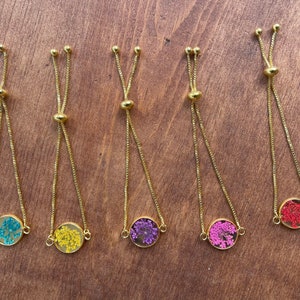 Handmade Floral Resin Bracelet with Adjustable Length | Pressed Flower Bracelet