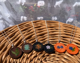 Pressed Flower Pendant | Wooden Pendant | Resin Pendant | Pressed Flower Necklace
