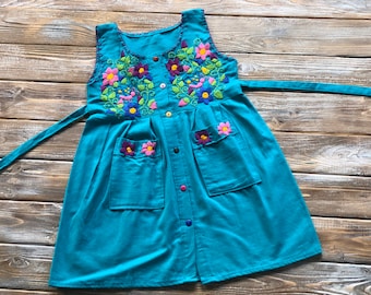 Girls dress/ Mexican girl dress/ HAND EMBROIDERED dress/ floral dress/ girl embroidered dress/ cinco de mayo/ Size 4