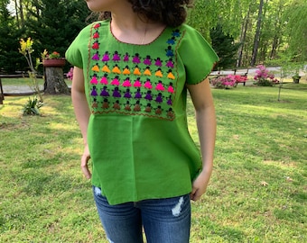 Hand embroidered blouse/ cinco de mayo/ Mexican clothing/ handmade clothing