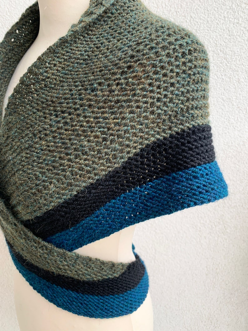 claire rent shawl