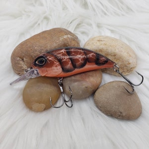 Hard Rock Craw crankbait, Bass fishing, custom fishing lures. Choose your lure style, deep diver, medium diver, lipless crankbait.